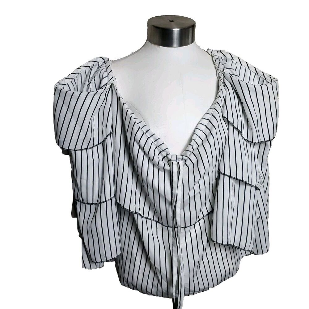 Urban Mix 3/4 Sleeve Cold Shoulder  Sleeve Top Size Medium